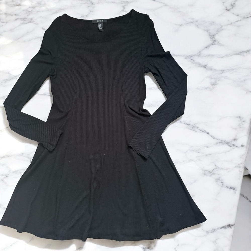Forever 21  Elegant Black Women's Dress size M
